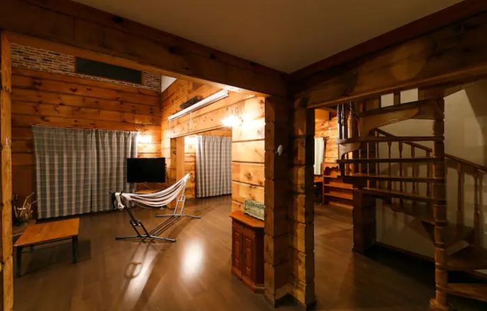 Log House Murmuring