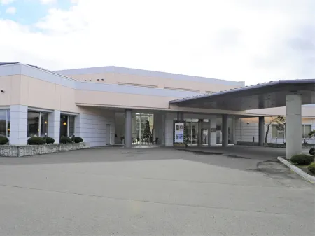 Yamahana Onsen Refre Отели рядом с достопримечательностью «‎Akan Ainu Kotan»