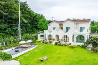 Gyeongju Casa Mellow Kids Pool Villa - Villas