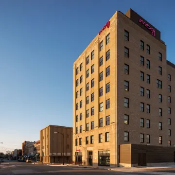 Moxy Springfield Downtown