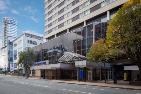 Hilton Leeds City Отели рядом с достопримечательностью «Университет Лидс»