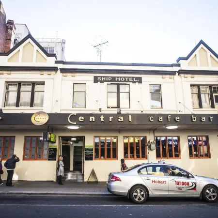 Central Hotel Hobart Отели рядом с достопримечательностью «Парк Святого Давида»