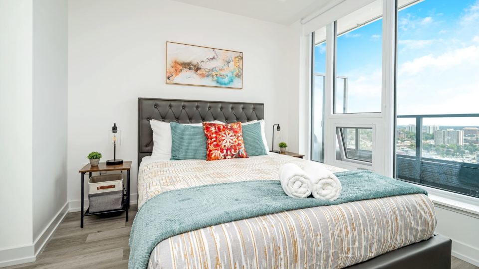 Scenic 1BR Queen Bed - Condo with Private Balcony