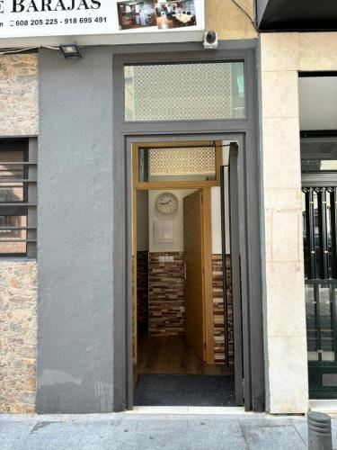 Apartamentos Deluxe Barajas - Housity