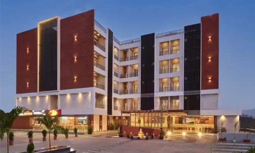Comfort Inn , Statue of Unity