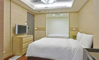 Shihlin Service Apartment