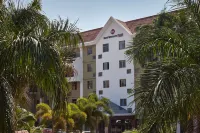 Best Western Plus Paramount Hotel Hotels near Zanimuone Minimart