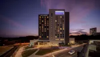 Hyatt Centric Buckhead Atlanta Hotels near UNTUCKit