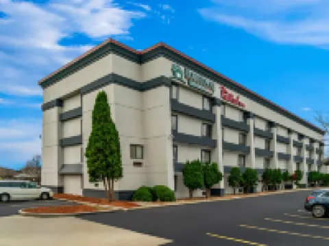 HomeTowne Studios Flint Hotels in Genesee County