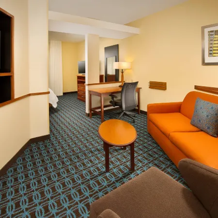 Fairfield Inn & Suites Marshall