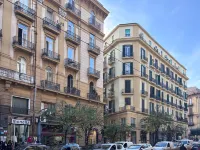 B&B VICO GRANDE Các khách sạn gần Quảng trường Piazza Cavour