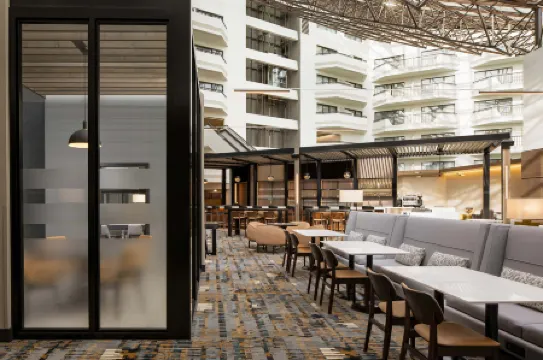 Sheraton Detroit Metro Airport