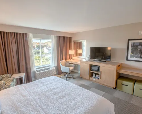 Hampton Inn Amesbury Hotels in Essex County