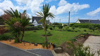 Nice fisherman wooden and stone house renovated in 2007 in the Iroise sea Hotels near Manoir de Bel-Air