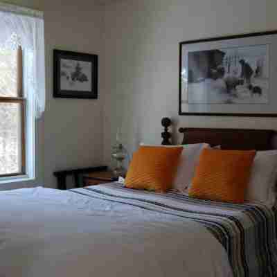 Guest House 10 Min to Smugglers! Rooms
