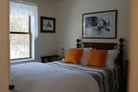 Guest House 10 Min to Smugglers! 캠브리지 트레일헤드 라모일 밸리 레일 트레일 파킹 주변 호텔