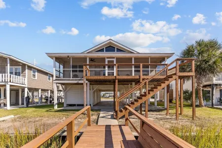 OIB Traditions-Home on the Canal/2King Beds/Dock!