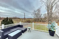 Comfortable Orchard Oasis in wine country on Long Islands beautiful North Fork!