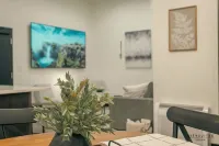 Sleeps 7 ~ Near Ice Rink ~ Netflix ~ Triple Bunk