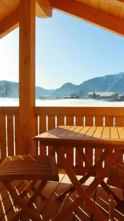 Fully equipped, spacious vacation apartment with mountain views;