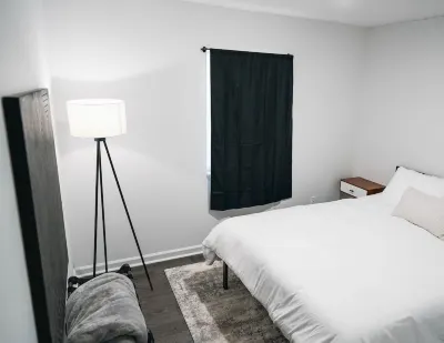 Quiet 2BD rental with mountain views close to JCMC 그레이스 펠로프십 처치 존슨시티 주변 호텔