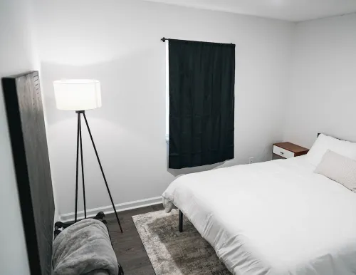 Quiet 2BD rental with mountain views close to JCMC