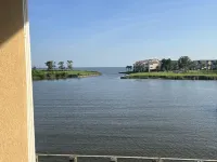 30 Day Minimum - Waterfront Condo Retreat with Spectacular Views Hotels in Mandeville