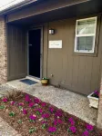 LRAFB Cozy CrashPad 1.5 m from back gate of Air Base!