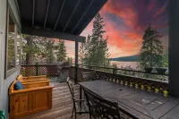 Scenic Lake Views: Snow & Beach Adventures Nearby!