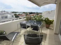 Superbe Appartement Tout Confort Deux Chambres Avec Terrasse et Vélos Fournis
