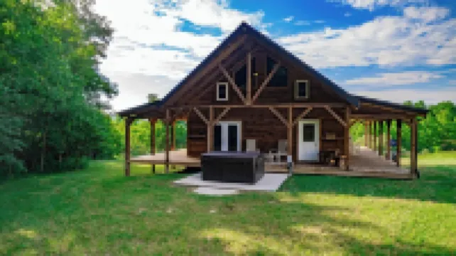 Rustic Comfort at Puritan Ridge, 3 bed 2 bath cabin on 180 stunning acres!