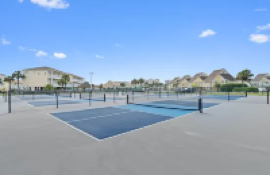 Sandpiper Cove 8140 :: 500 Feet to the Beach :: Pool in the back yard!!
