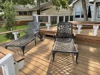 Lakefront, 8 beds, 3 bath, sleeps 18 , large living area, possible bunk room