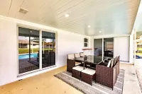 Completely Remodeled 3 Bedroom Home With A Pool Hotels near Reel Revenge Deep Sea Fishing Charters