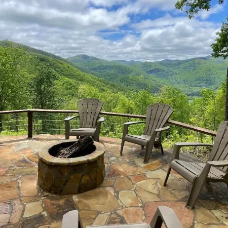 STUNNING VIEWS!!! LUXURY MT VISTA LODGE CLOSE TO DOWNTOWN & HIGHLANDS