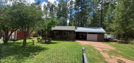 Quiet cabin nestled under Mogollon Rim