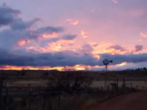 Close to Town~Mountain Views~ and Wineries~2 Bed/1Bath