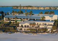 A+ Beachfront Location Bradenton Beach Anna Maria Island with Hot Tub