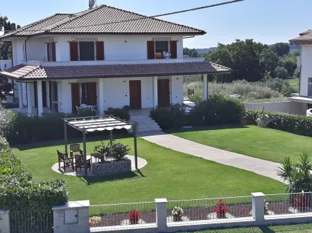 In Green Hill Abruzzo two steps from the Sea