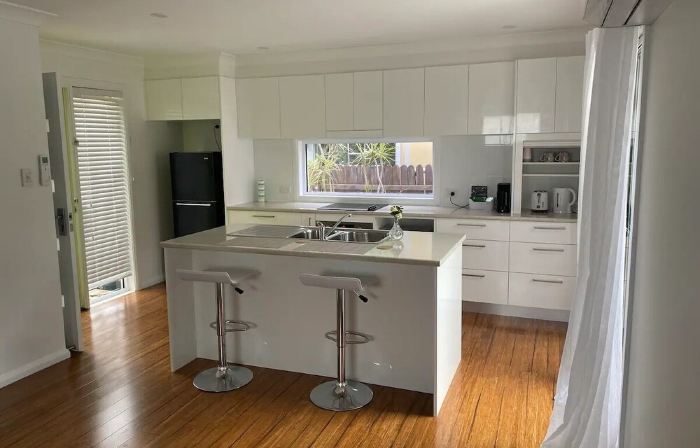 Wamberal/Terrigal Beach is a 10-15 Min Walk or 4 Minute Drive Away.*New Fast Nbn