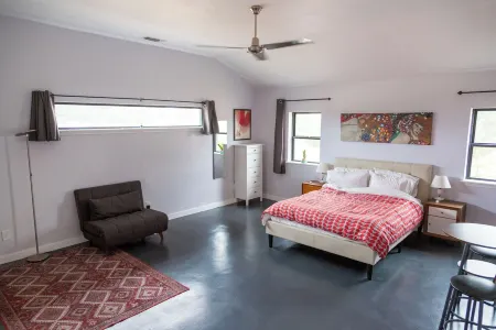 La Cochera Private Apartment - No Cleaning Fee