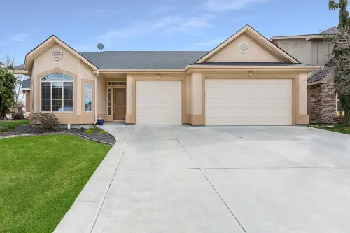 Pool!!,Hardwood, Granite,