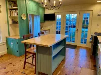 Close to beach, dining and downtown Hotels in Harwich Port