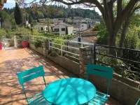 Beautiful Provencal villa of charm with beautiful views of village and castle