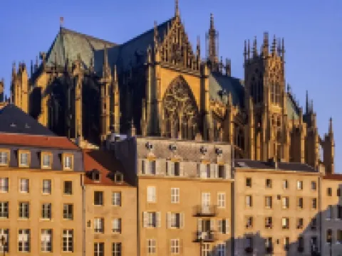 Cozy, spacious, tasteful apartment Hotels in 