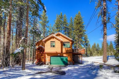 Enormous luxury cabin rental in unbeatable South Tahoe location Van Sickle Bi-State Park 주변 호텔