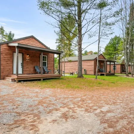 Cabin # 3 at Northern Comfort w/opt side by side rentals
