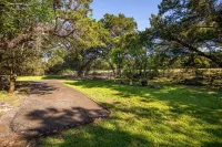 Eden's Vista Cordova - Stunning Hillside Views, Pet-Friendly, and Fast  Wi-Fi.