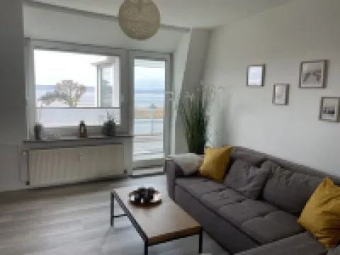 Ferienwohnung mit Direktem Meerblick und Wintergarten 拉博埃酒店