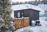 Rio Tiny Home w Mountain View, Hot Tub,  2 miles to Black Rock Hot Springs